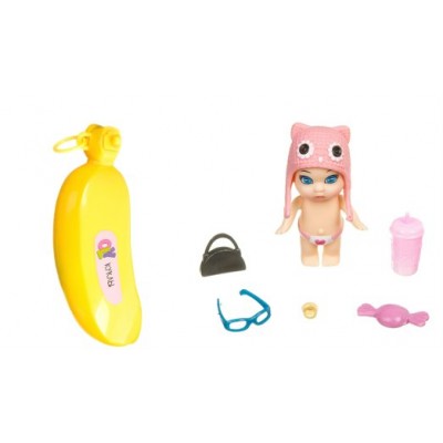 BONDIBON Игрушка   Кукла OLY. Девочка в шапочке-ушанке с животным/8 см,с аксессуарами в банане BB3843 Китай